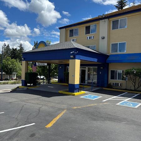 Days Inn By Wyndham Seattle Aurora Shoreline Bagian luar foto