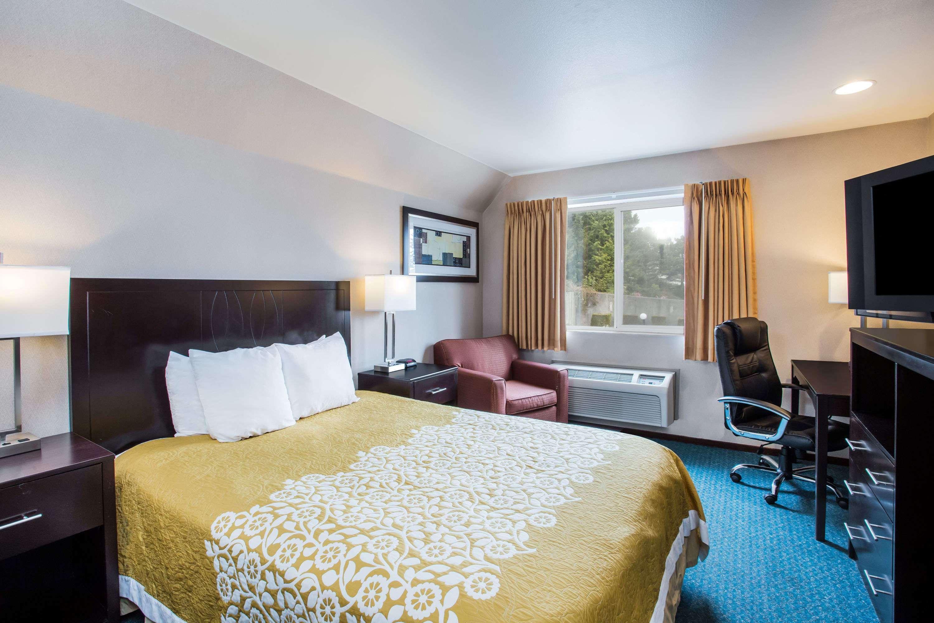 Days Inn By Wyndham Seattle Aurora Shoreline Bagian luar foto